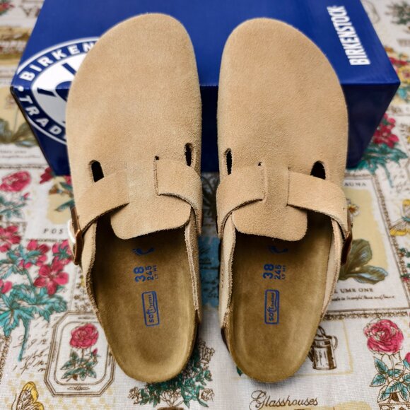👑POSH NWT Women's Latte Cream Suede Birkenstock Boston Shoes - Narrow Fit - Picture 2 of 5